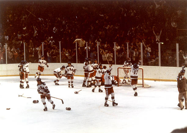 1980 USA hockey team celebrates their victory