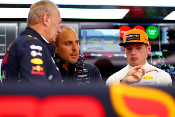Max Verstapen talking Red Bull Racing engineers