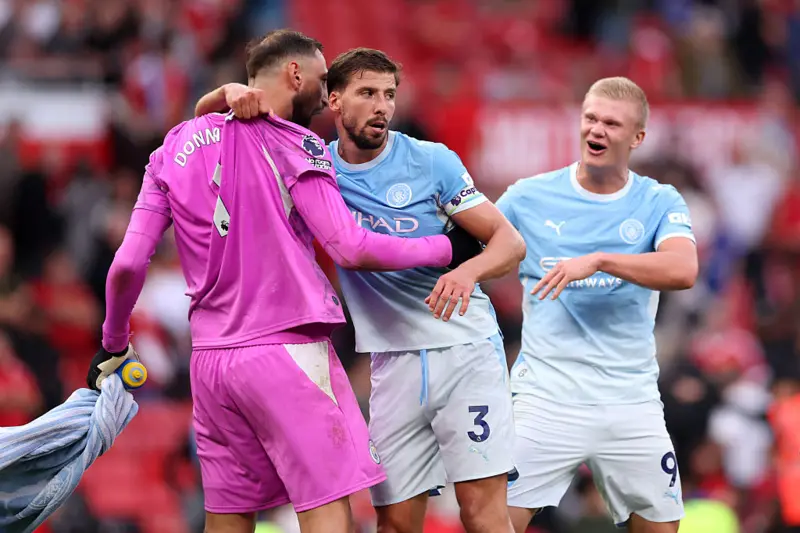 Manchester United vs Manchester City: Controversial Haaland Goal Seals Derby Win for 10-Man City Manchester United vs Manchester City: Controversial Haaland Goal Seals Derby Win for 10-Man City
